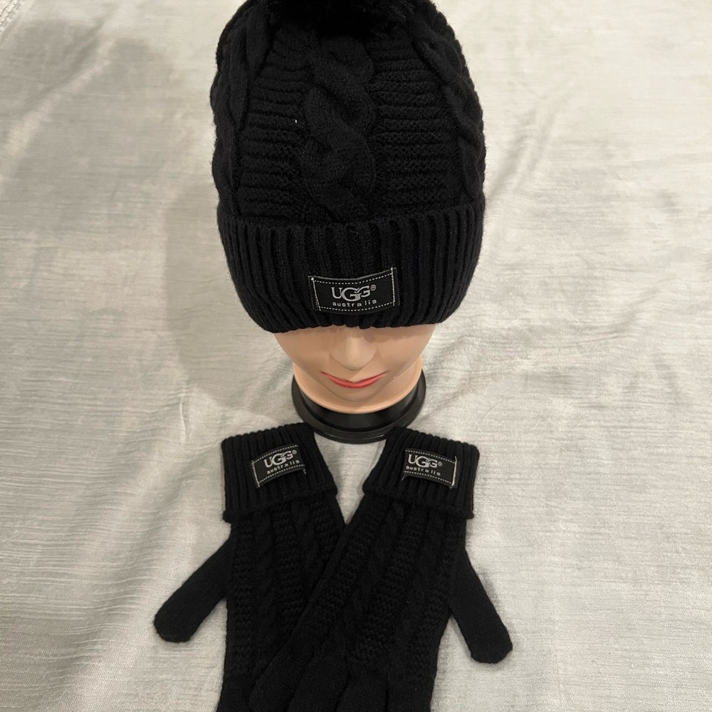 UGG Black Cable Knit Beanie and Gloves Set